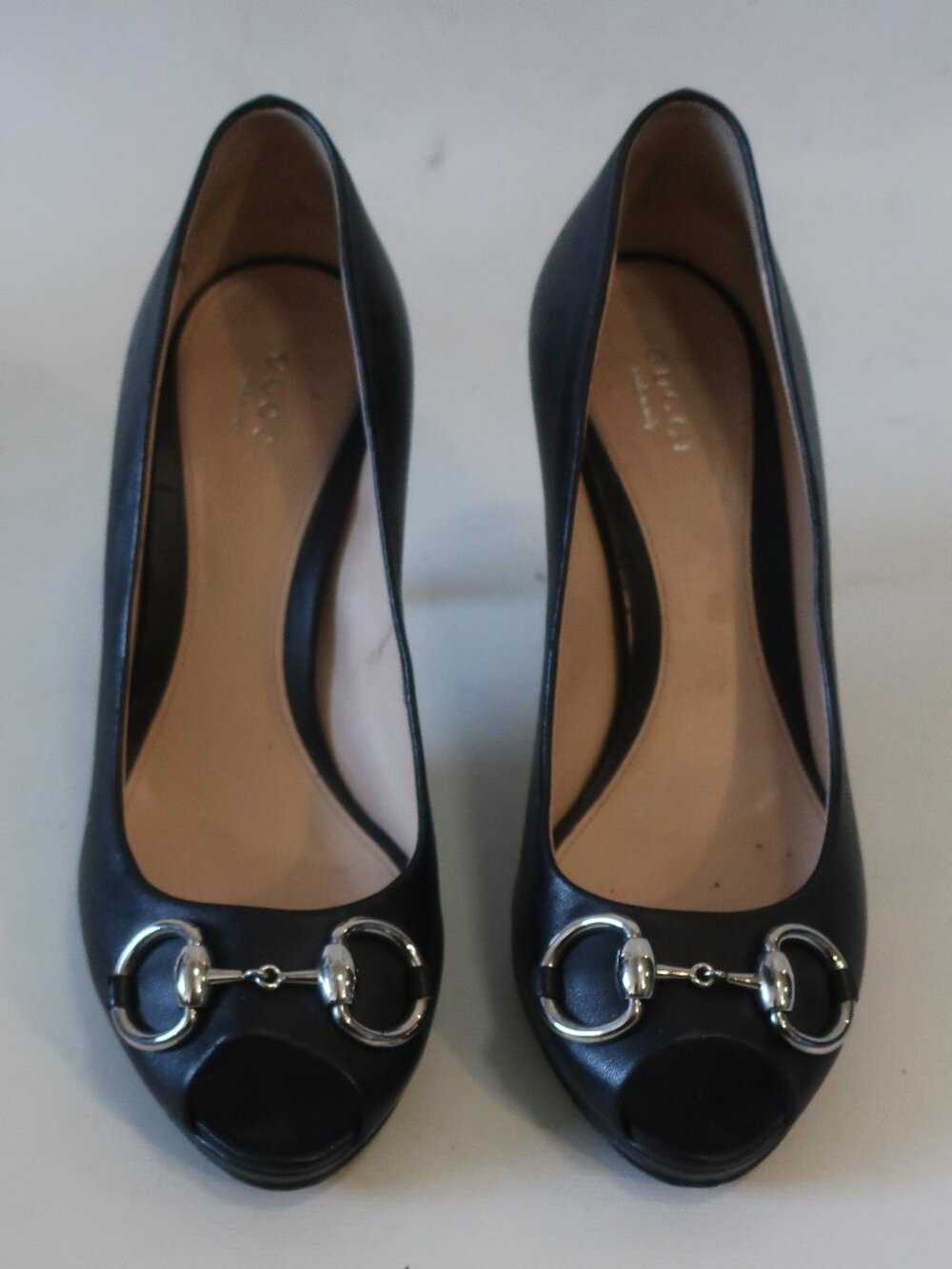Womens Gucci Black Leather Horsebit Peep Toe Pumps 37 1/2 EU/US 7.5 - Picture 1 of 10